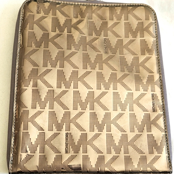 Michael Kors Tablet-IPad Case Zip Around 7"w X 8"h Great Condition - Picture 7 of 7